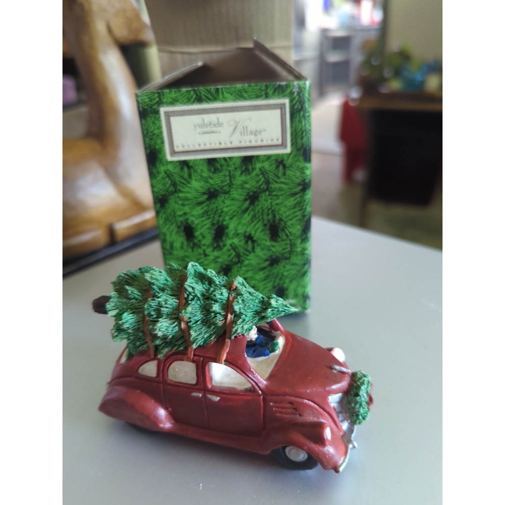 Vintage Russ Berrie Yuletide Village Christmas Car With Tree Figurine w/ Box